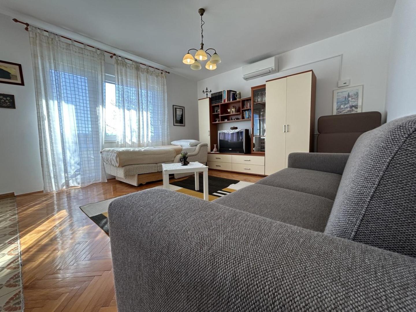 Azure Apartments By The Sea Near City Omiš Exterior foto